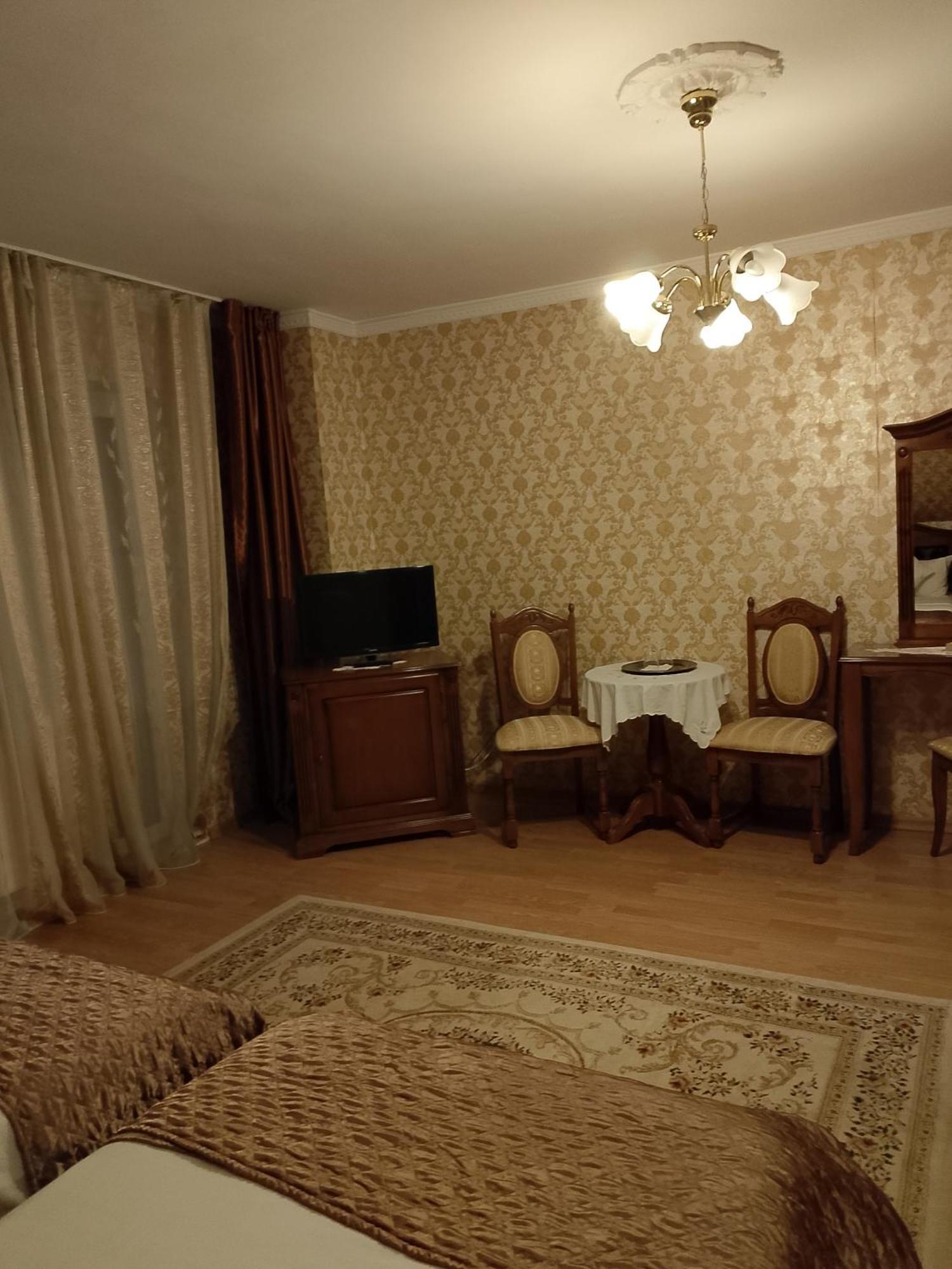 Pensiunea Lari Бэйле-Уну-Май Экстерьер фото